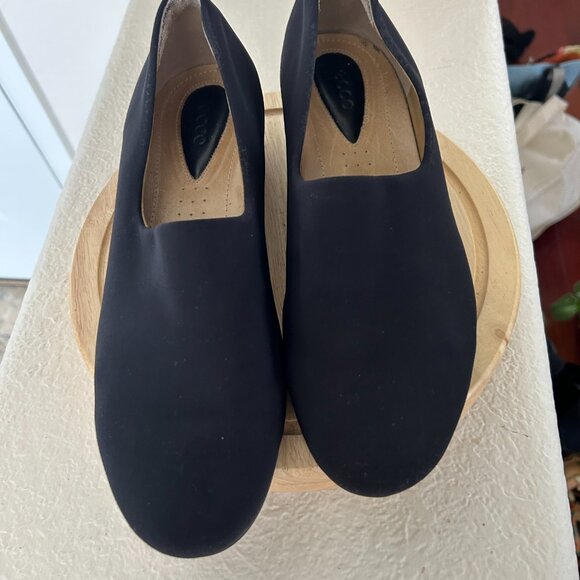 Ecco Women's Black Stretch Slip-On Shoe- Size 41 EU - Picture 3 of 8